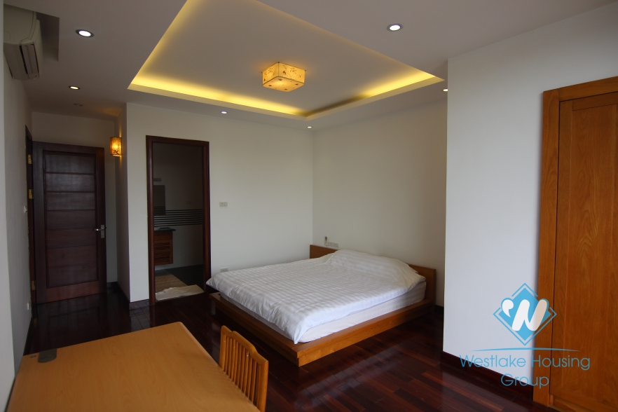 High quality apartment with 03 bedrooms for rent in Xuan Dieu, Tay Ho, Ha Noi